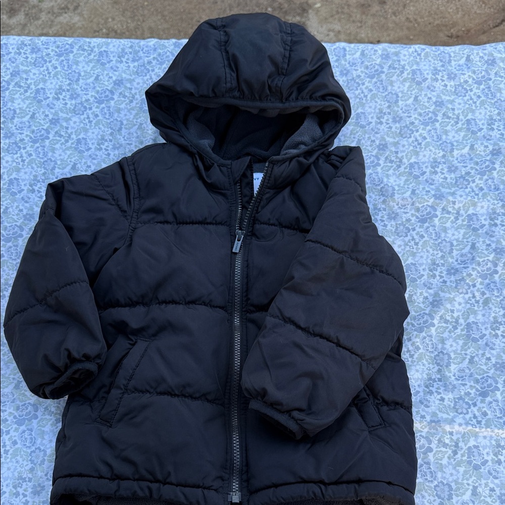 Old Navy kids puffer jacket. Size 5T
